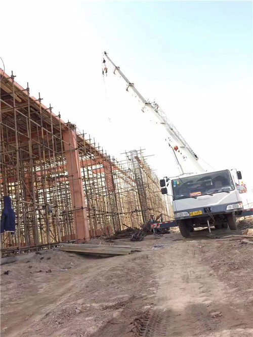 吉首市吊车作业的安全注意事项有哪些？