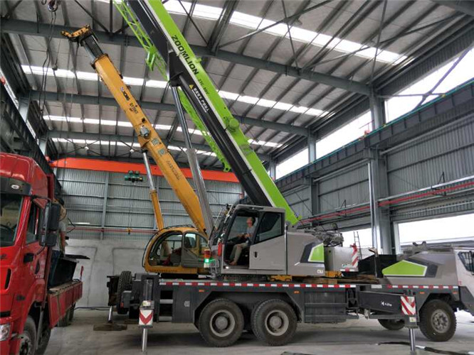 吉首市高空车出租需要注意哪些安全事项？